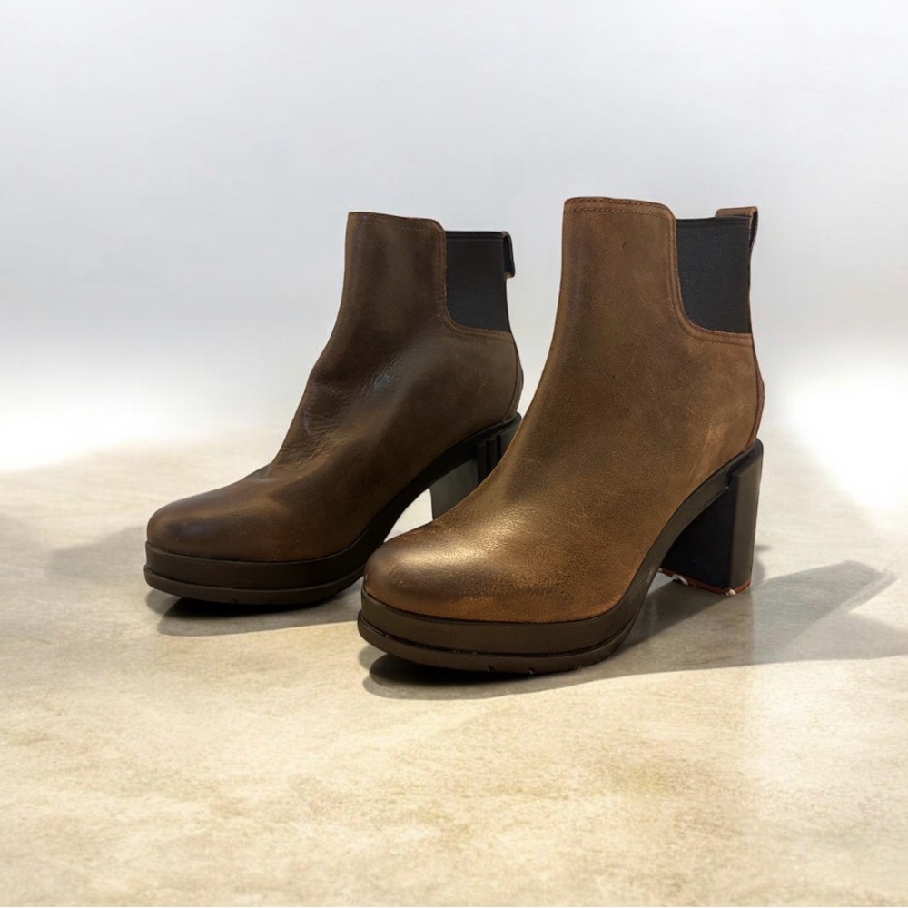 SOREL Blake Chelsea Pull on Leather Boot